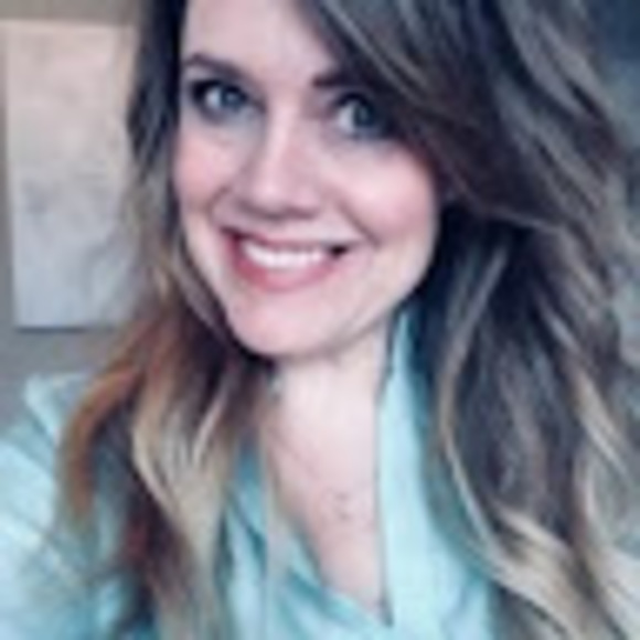 Meet your Posher, Michelle - Picture 1 of 1